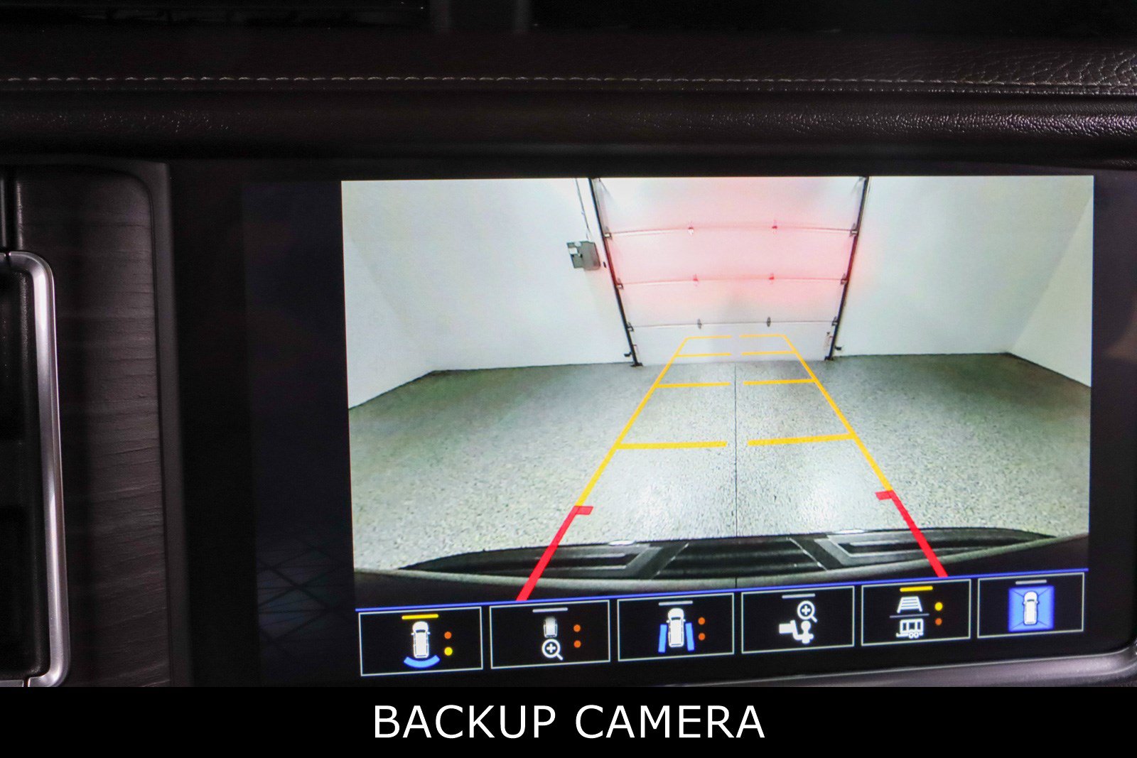 Used 2023 GMC Yukon Denali w/ LPO, Floor Liner Package AWD/4WD image 20