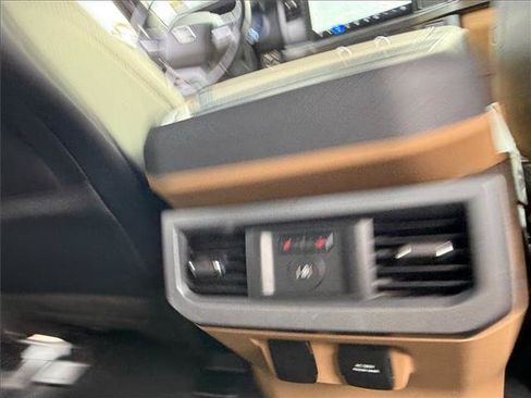 Used 2023 Ford F350 Lariat w/ Chrome Package AWD/4WD image 18