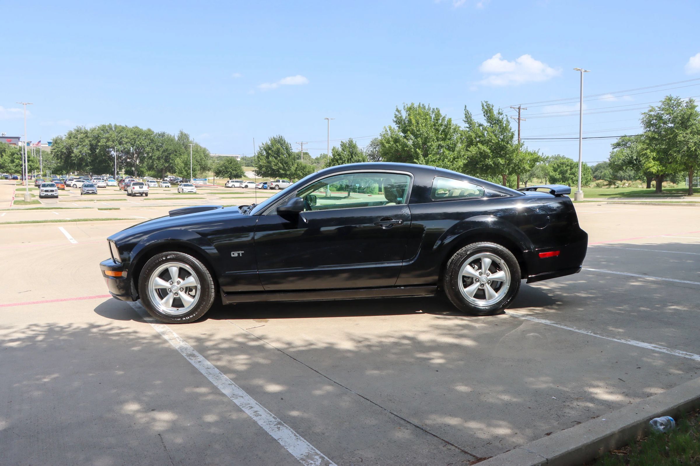 Used 2008 Ford Mustang GT Premium RWD image 4