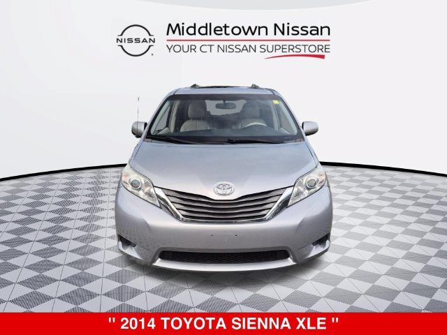 Used 2014 Toyota Sienna XLE FWD image 8