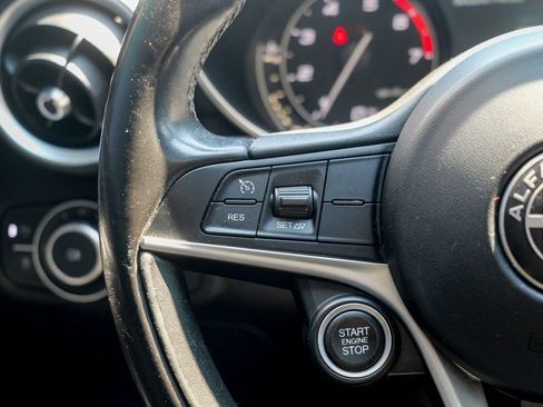 Used 2017 Alfa Romeo Giulia Ti w/ TI Lusso Package image 40