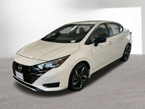 New 2025 Nissan Versa SR w/ Trunk Package image 1