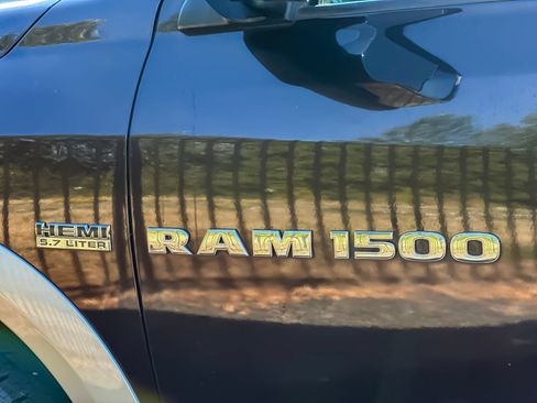 Used 2011 RAM 1500 Laramie AWD/4WD image 23