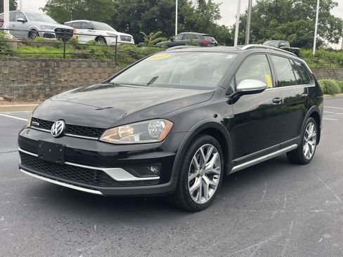 Used 2017 Volkswagen Golf Alltrack SEL AWD/4WD image 3