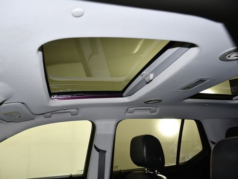 Used 2019 Chevrolet Traverse LT w/ LT Premium Package FWD image 37