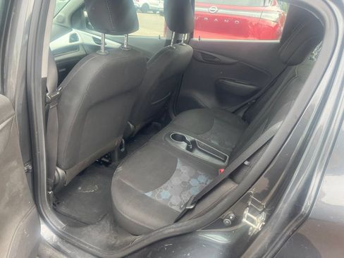 Used 2018 Chevrolet Spark LT FWD image 11