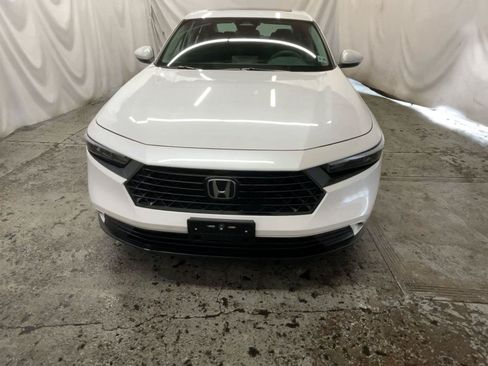 Used 2023 Honda Accord EX image 12