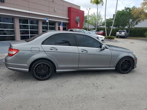 Used 2011 Mercedes-Benz C 300 4MATIC Sedan image 8