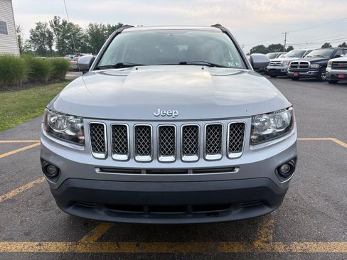 Used 2016 Jeep Compass Latitude AWD/4WD image 3