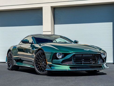 Used 2024 Aston Martin Valour RWD image 9