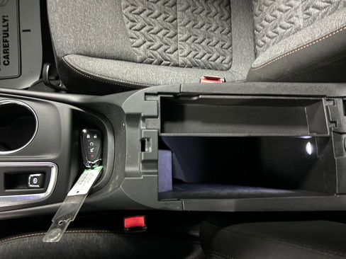 Used 2024 Chevrolet Equinox LT w/ LPO, Floor Liner Package image 21