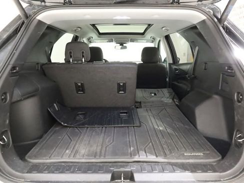 Used 2018 Chevrolet Equinox LT w/ Sun & Infotainment Package image 32