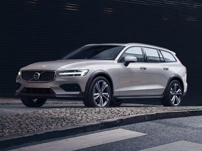 Used 2020 Volvo V60 T5 Cross Country w/ Protection Package Premier