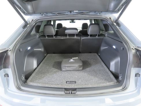 Certified 2024 Volkswagen Atlas Cross Sport SE image 26