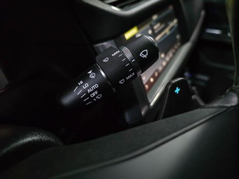 Used 2017 Jaguar XF R-Sport image 23