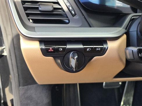 Used 2021 Porsche 911 Carrera image 32