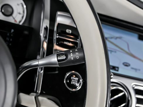 Used 2019 Rolls-Royce Wraith image 32