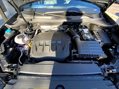 New 2025 Audi Q3 2.0T Premium image 10