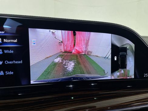 Used 2023 Cadillac Escalade Premium Luxury image 15