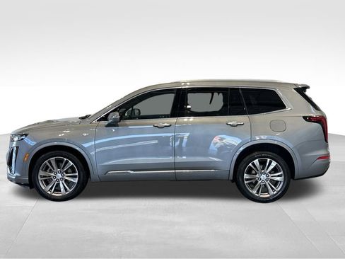 Used 2023 Cadillac XT6 Premium Luxury image 4