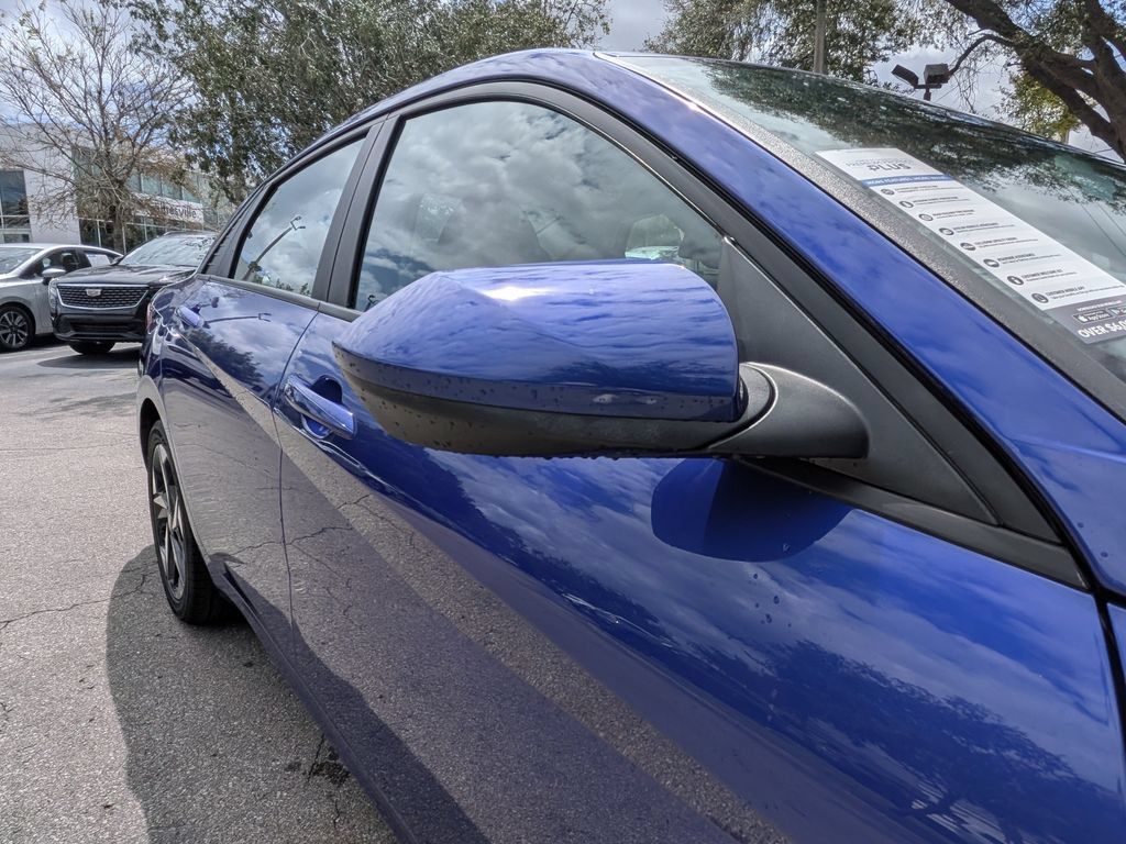 Used 2023 Hyundai Elantra SEL w/ Convenience Package FWD image 11