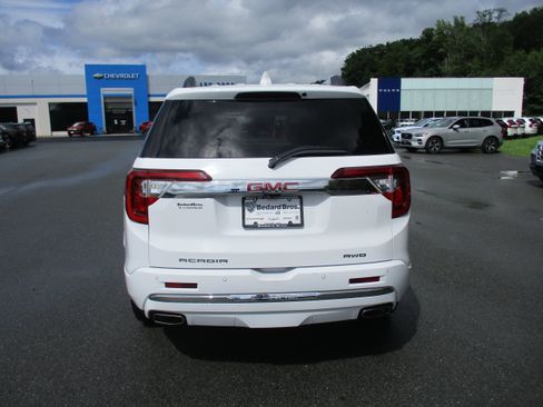 Used 2021 GMC Acadia Denali w/ Denali Ultimate Package AWD/4WD image 6