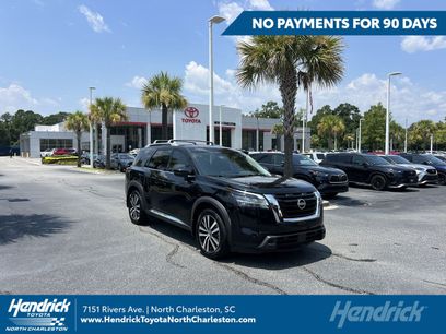 Used 2024 Nissan Pathfinder Platinum w/ Cargo Package