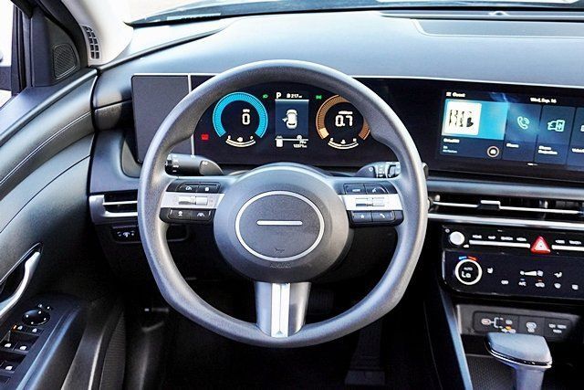 Certified 2026 Hyundai Tucson SEL Plus FWD image 30