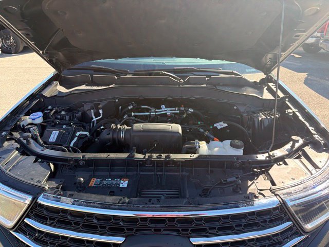 Used 2024 Ford Explorer XLT w/ Equipment Group 202A AWD/4WD image 50