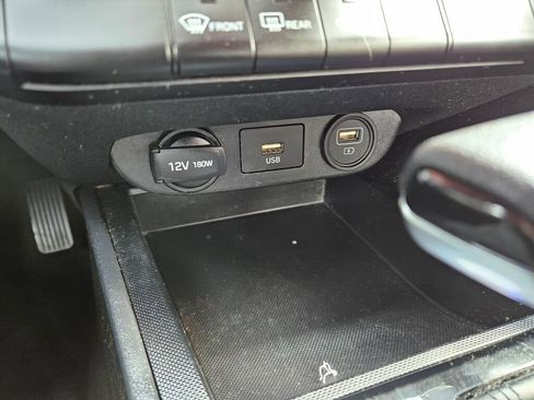 Used 2021 Hyundai Elantra SEL image 22