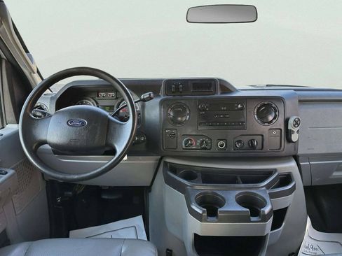 Used 2012 Ford E-250 and Econoline 250 w/ PWR Group RWD image 16