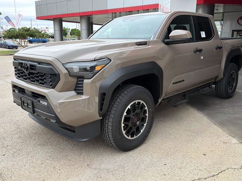 New 2026 Toyota Tacoma TRD Off-Road image 3