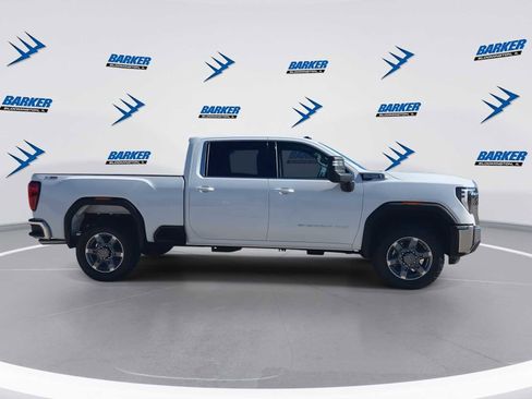 New 2026 GMC Sierra 2500 SLE image 9