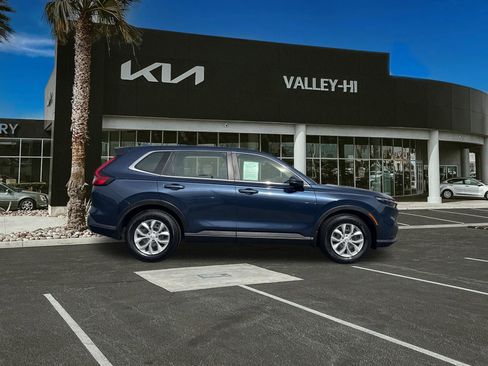 Used 2024 Honda CR-V LX image 4