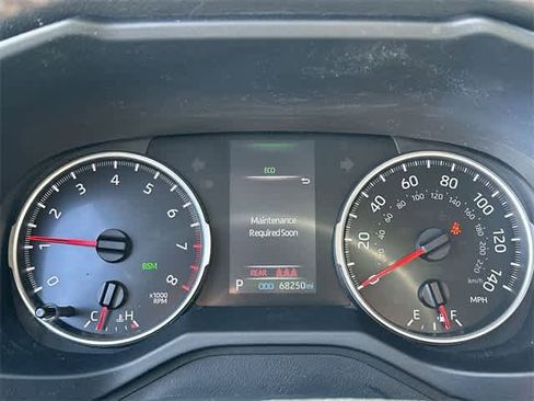 Used 2021 Toyota RAV4 XLE Premium image 7