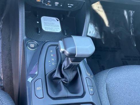 Used 2025 Kia K4 EX image 25