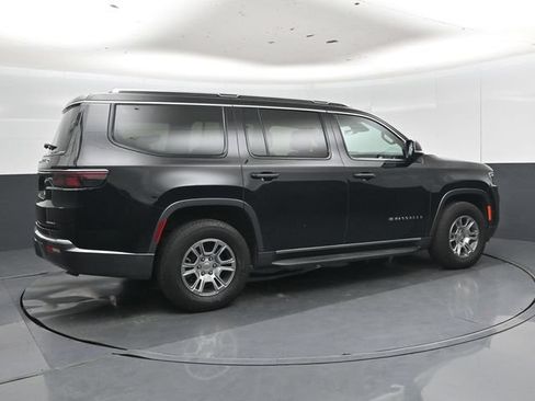 Used 2022 Jeep Wagoneer Series I AWD/4WD image 3