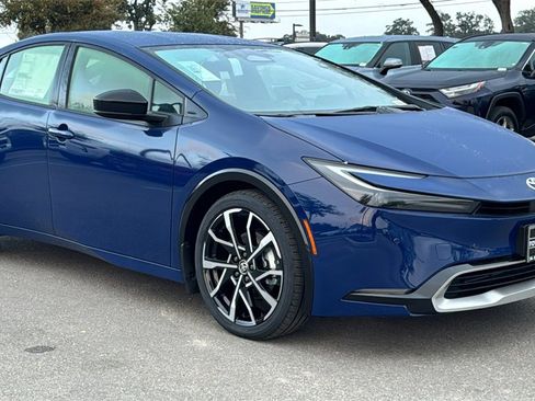 New 2026 Toyota Prius Plug-In Hybrid image 3