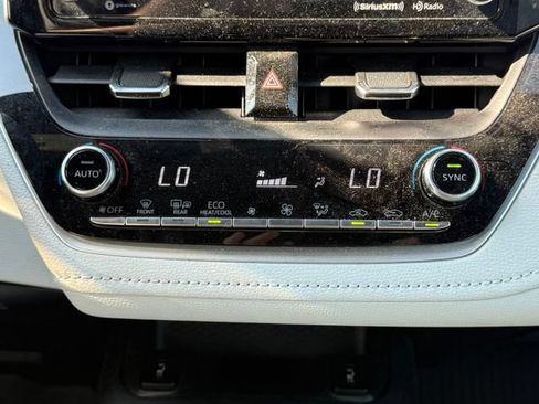 Used 2020 Toyota Corolla XSE FWD image 25