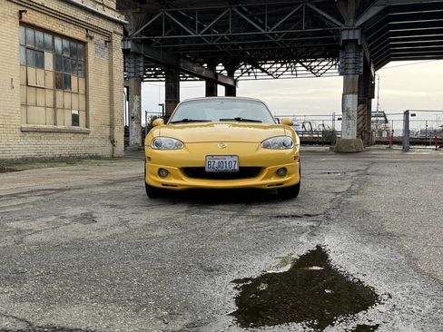 Used 2002 MAZDA MX-5 Miata SE image 20
