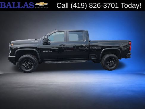 Certified 2025 Chevrolet Silverado 2500 ZR2 AWD/4WD image 2