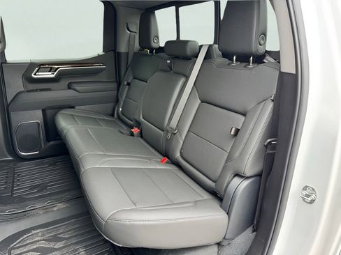 New 2026 GMC Sierra 1500 Elevation w/ Elevation Premium Package AWD/4WD image 12