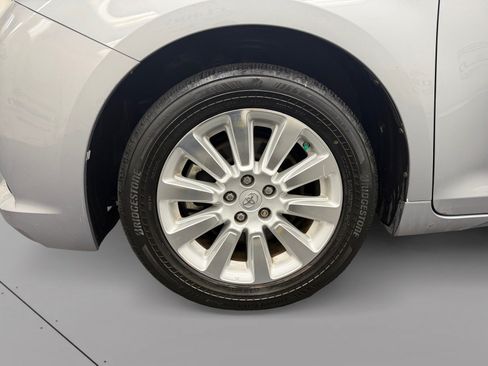 Used 2016 Toyota Sienna LE AWD/4WD image 14