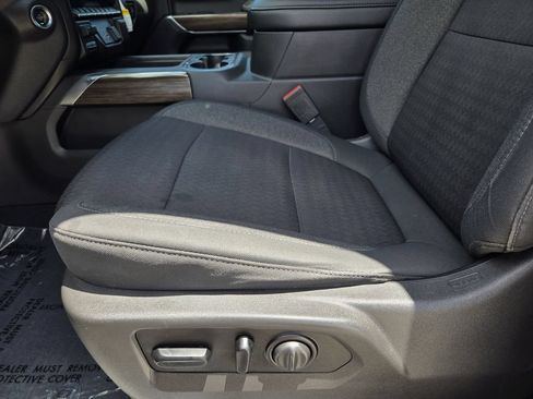 Used 2020 Chevrolet Silverado 1500 RST w/ Texas Edition AWD/4WD image 25