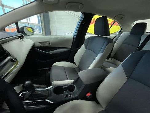 Used 2023 Toyota Corolla LE image 12
