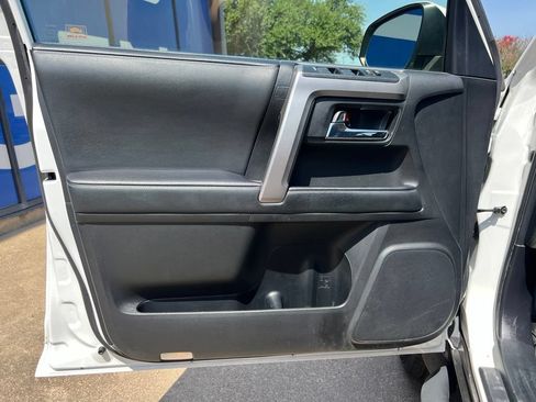 Used 2020 Toyota 4Runner SR5 Premium RWD image 24