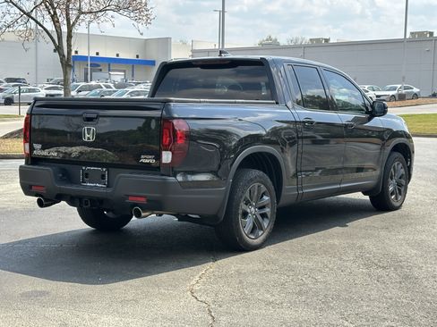 Used 2023 Honda Ridgeline Sport image 11