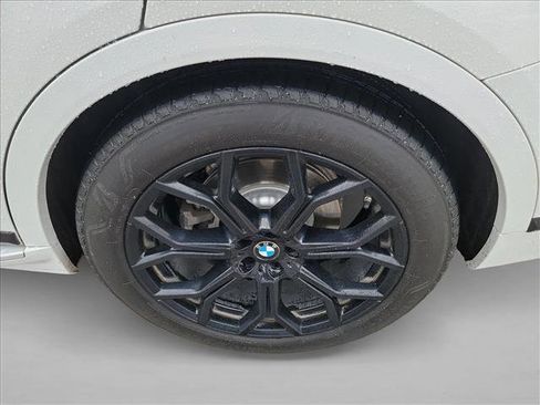 Used 2020 BMW X7 xDrive40i w/ Premium Package image 12