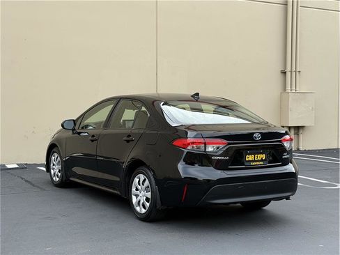 Used 2023 Toyota Corolla LE FWD image 4