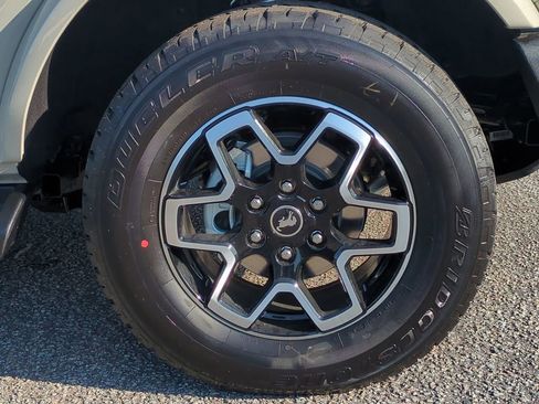 New 2026 Ford Bronco Outer Banks AWD/4WD image 11